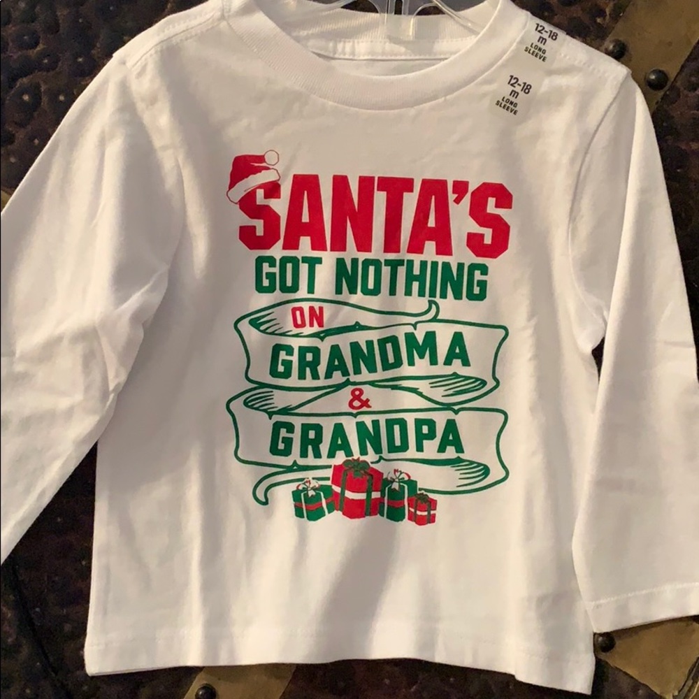 Baby long sleeves T-shirt.